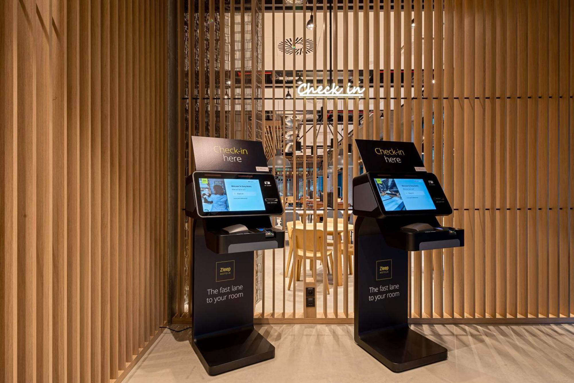 Zleep Hotel Zuerich-كلوتان المظهر الخارجي الصورة